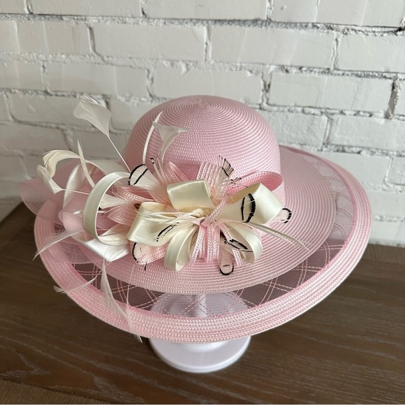 Vintage Church Hat in Pink & Ivory - Custom - Picture 2 of 7